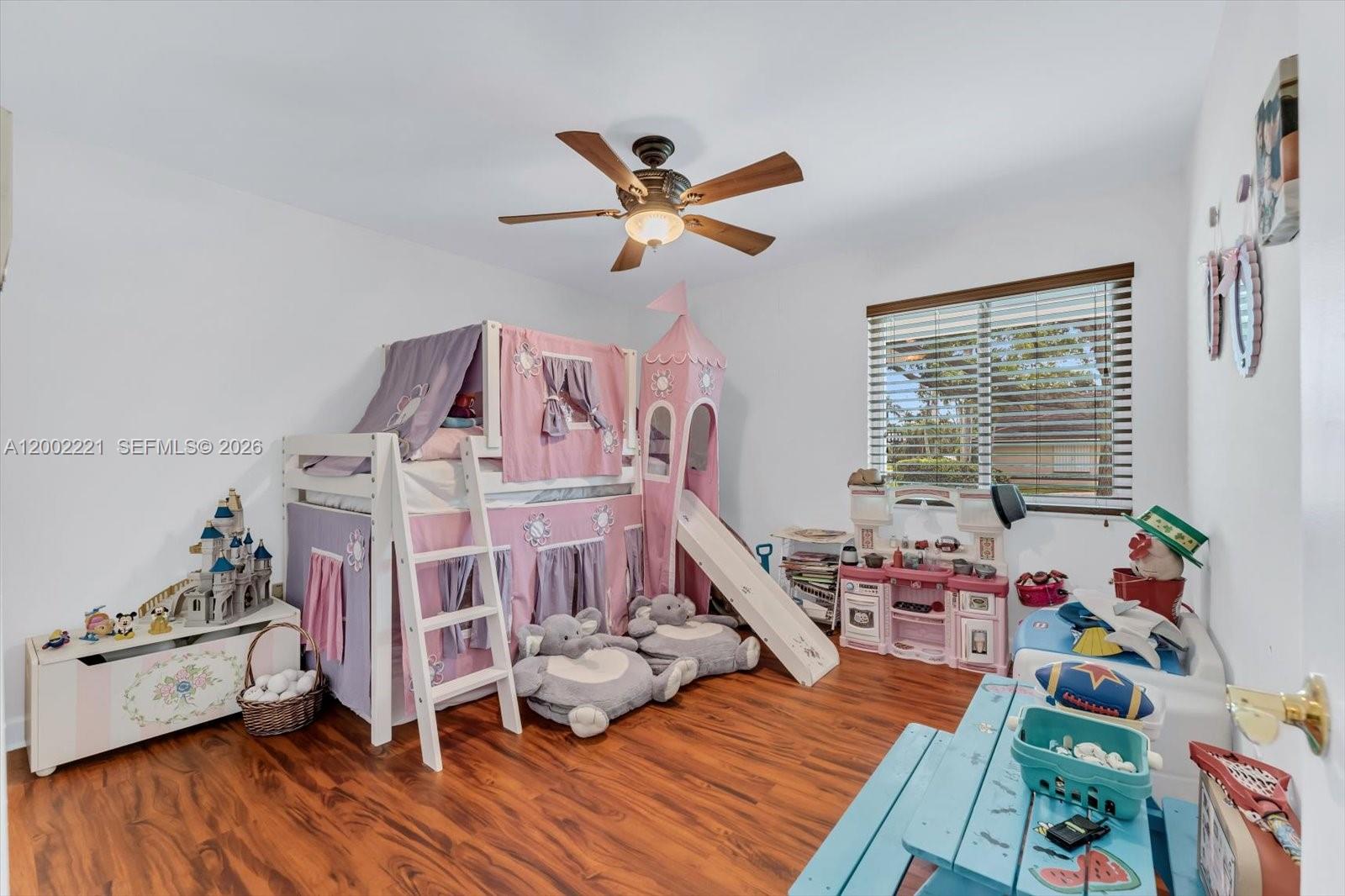 MAYLEN HEIGHTS - Residential