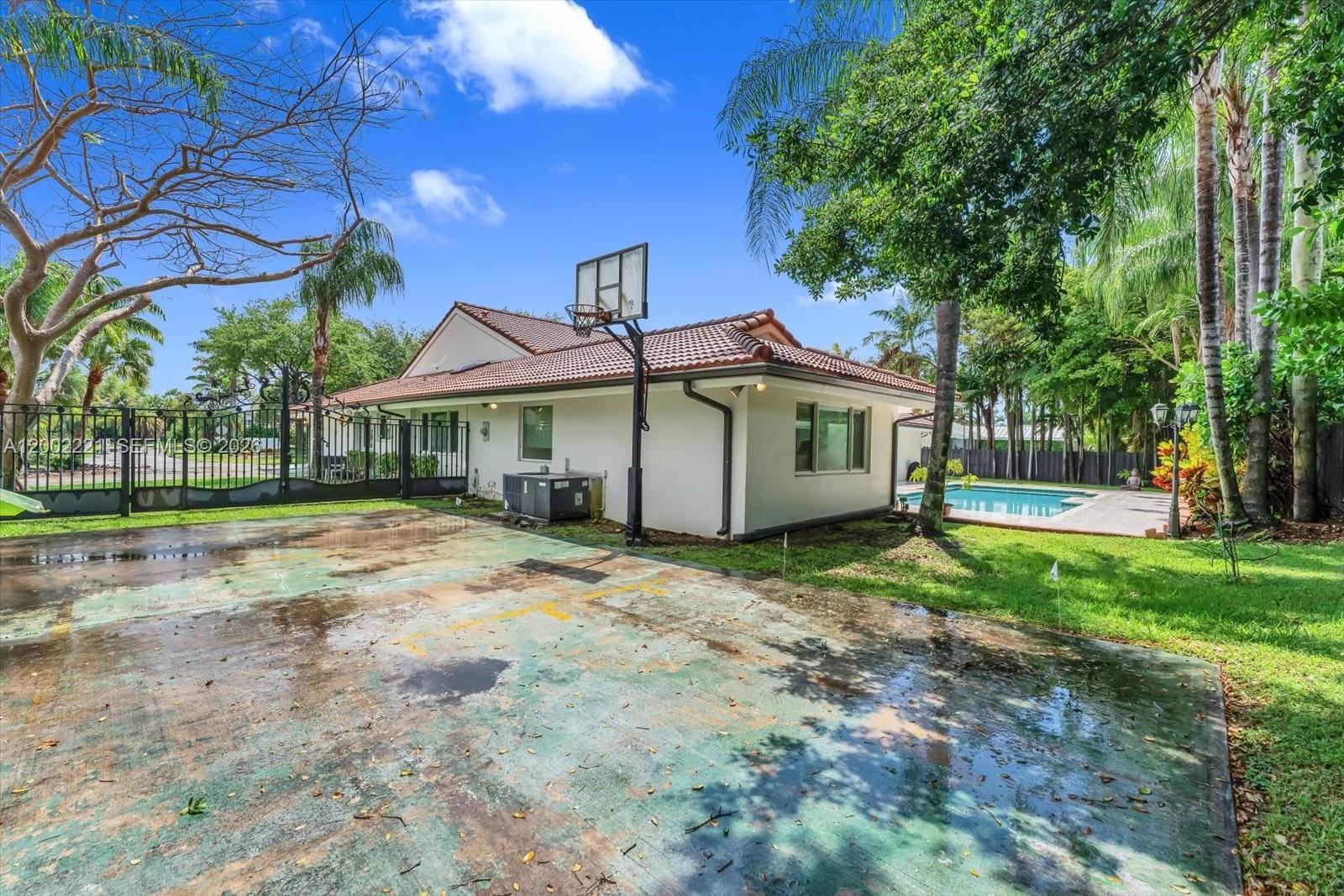 MAYLEN HEIGHTS - Residential