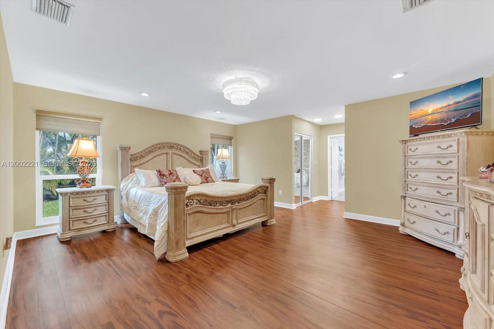 MAYLEN HEIGHTS - Residential