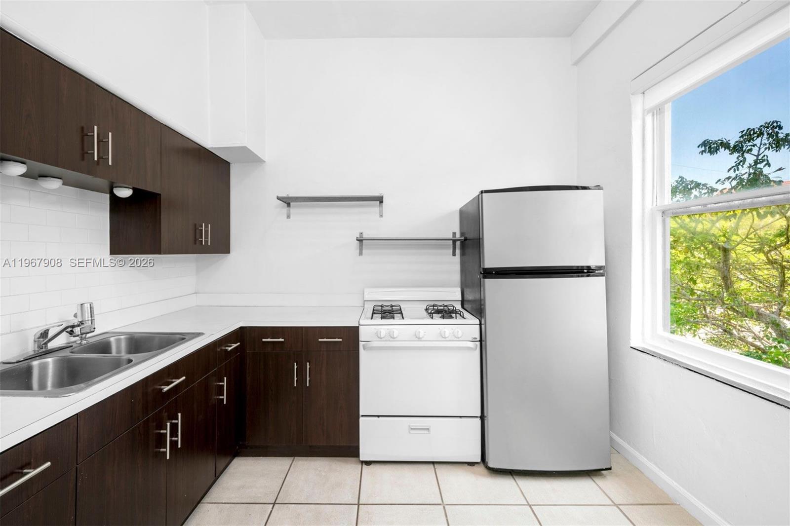 HELEN MAR CONDO - Residential