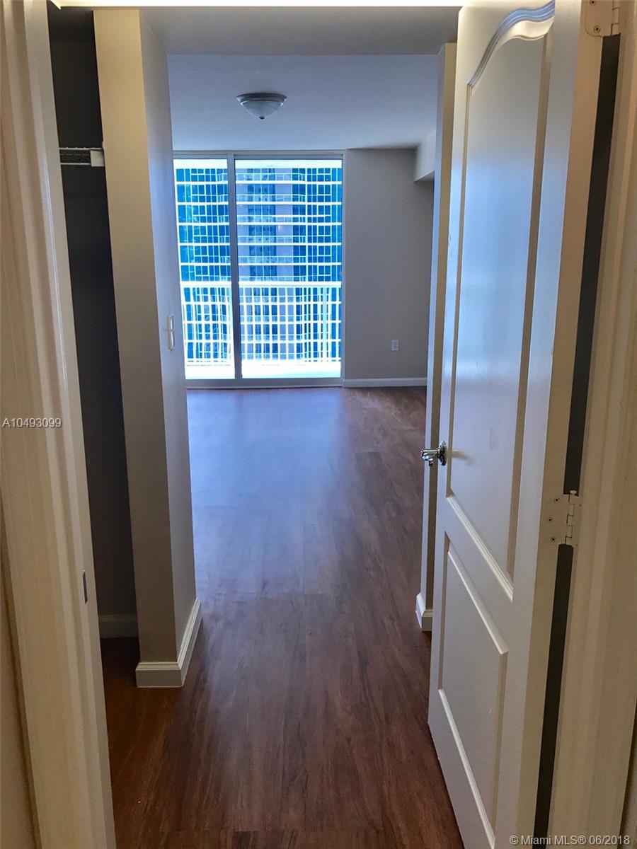 THE CLUB AT BRICKELL BAY - Residential Lease