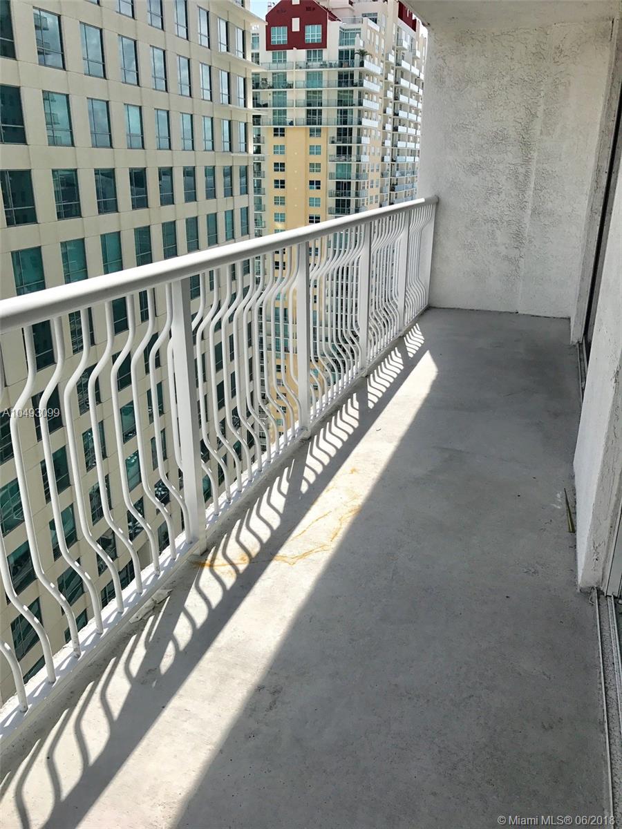 THE CLUB AT BRICKELL BAY - Residential Lease