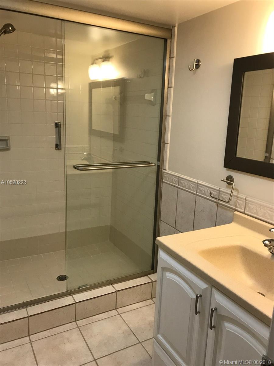 FAIRWAYS AT BONAVENTURE C - Residential Lease