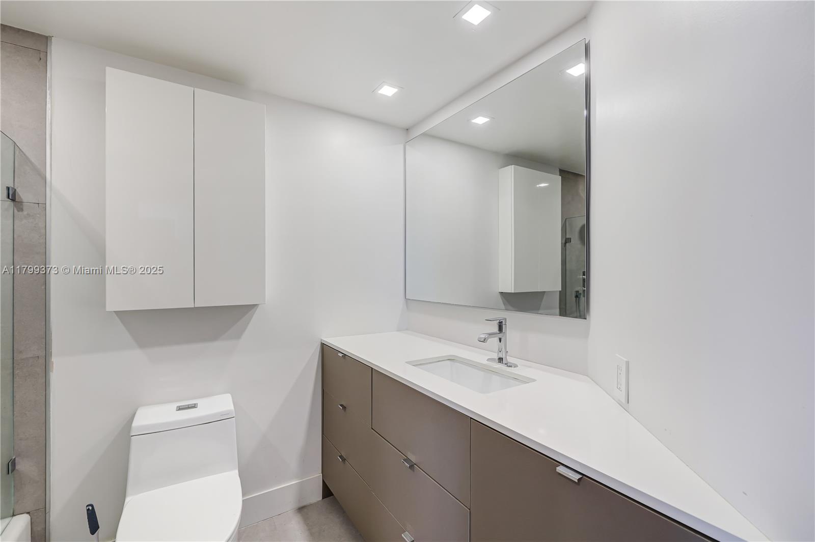 COURVOISIER COURTS CONDO - Residential Lease