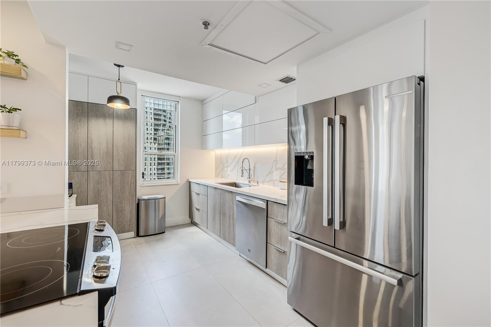 COURVOISIER COURTS CONDO - Residential Lease