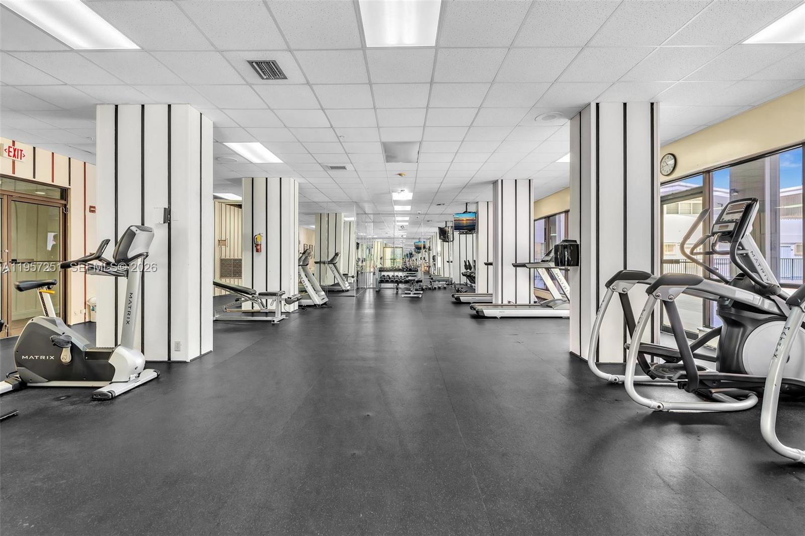 COMMODORE PLAZA CONDO - Residential