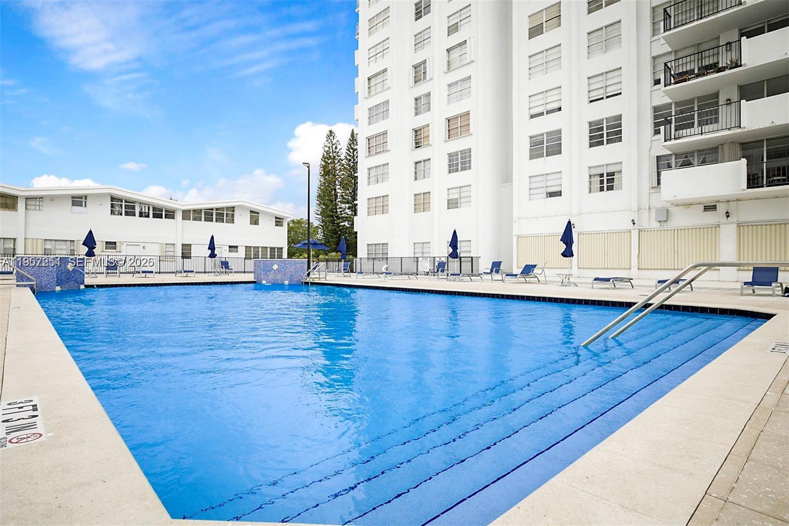 COMMODORE PLAZA CONDO - Residential