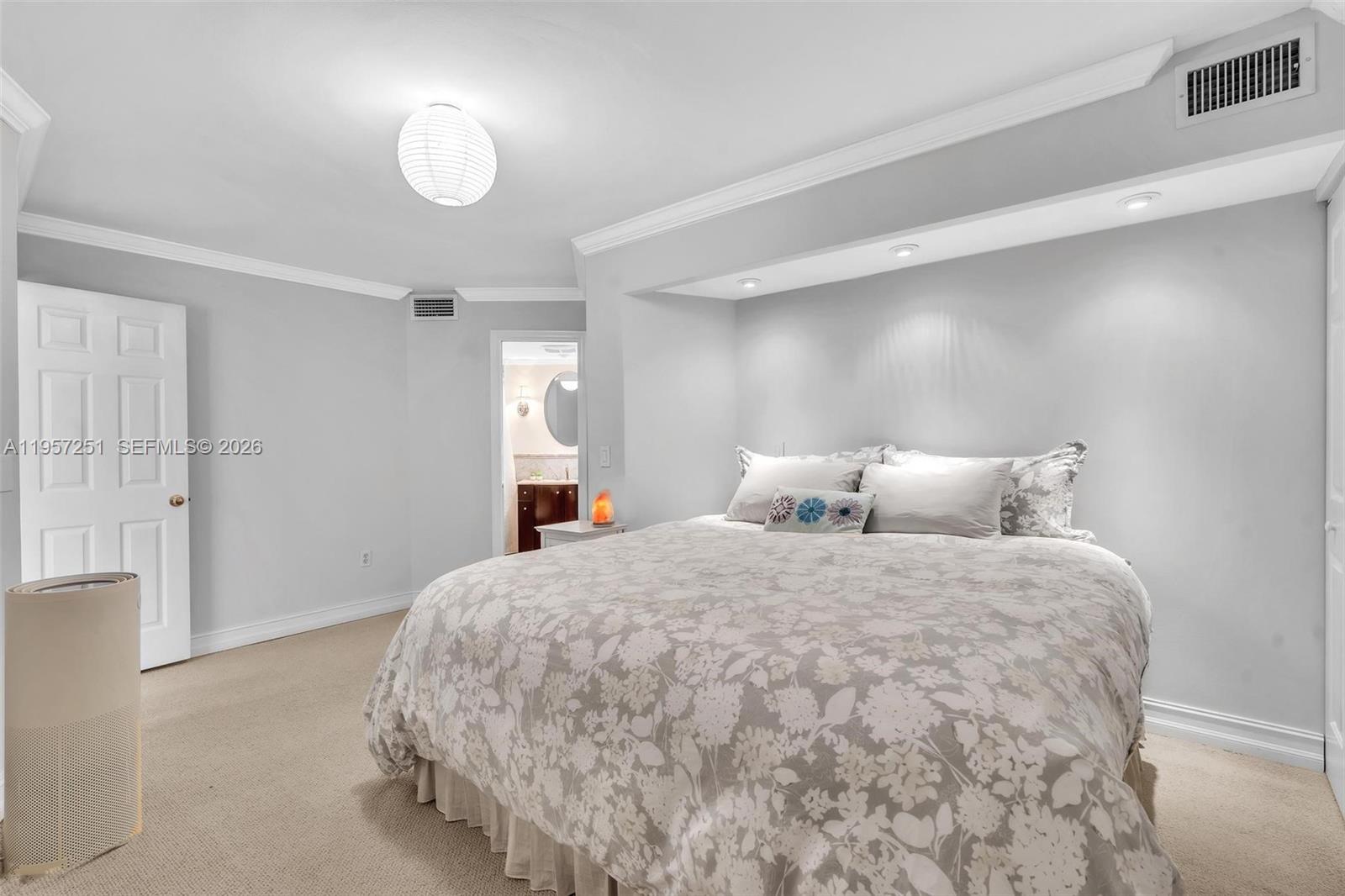 COMMODORE PLAZA CONDO - Residential