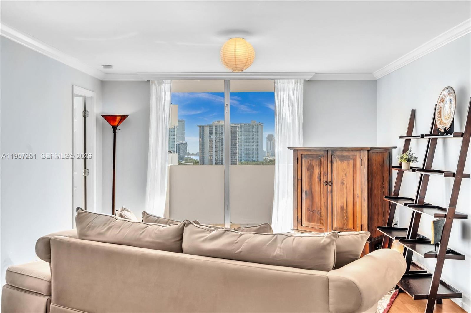 COMMODORE PLAZA CONDO - Residential