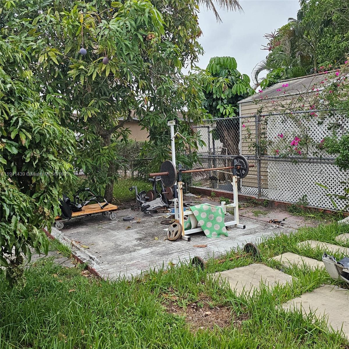 JAC-MO HOMES - Residential