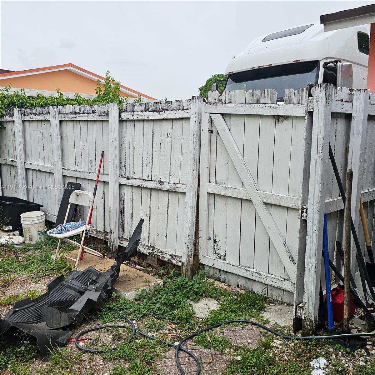 JAC-MO HOMES - Residential