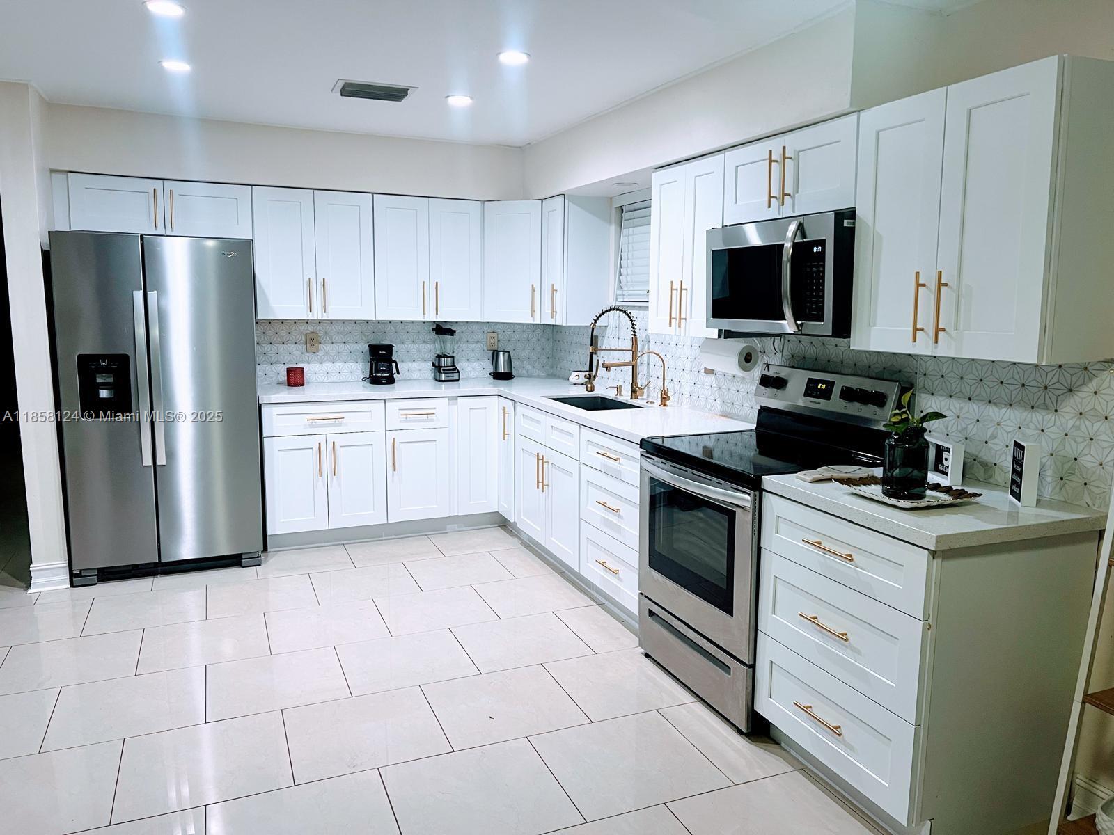 DRIFTWOOD ESTATES NO 17 - Residential Lease