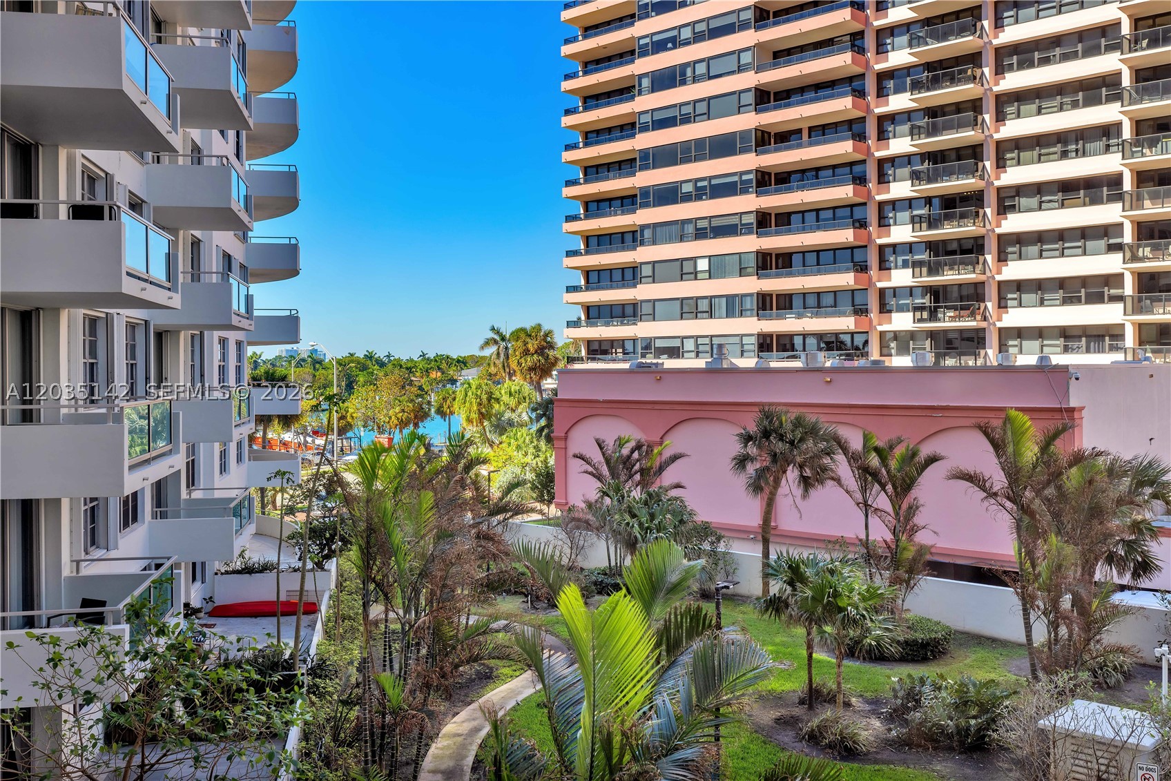 5161 Collins Ave 310