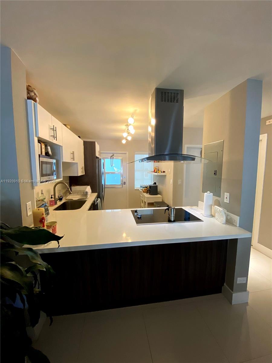 BLUE PELICAN CONDO - Residential Lease