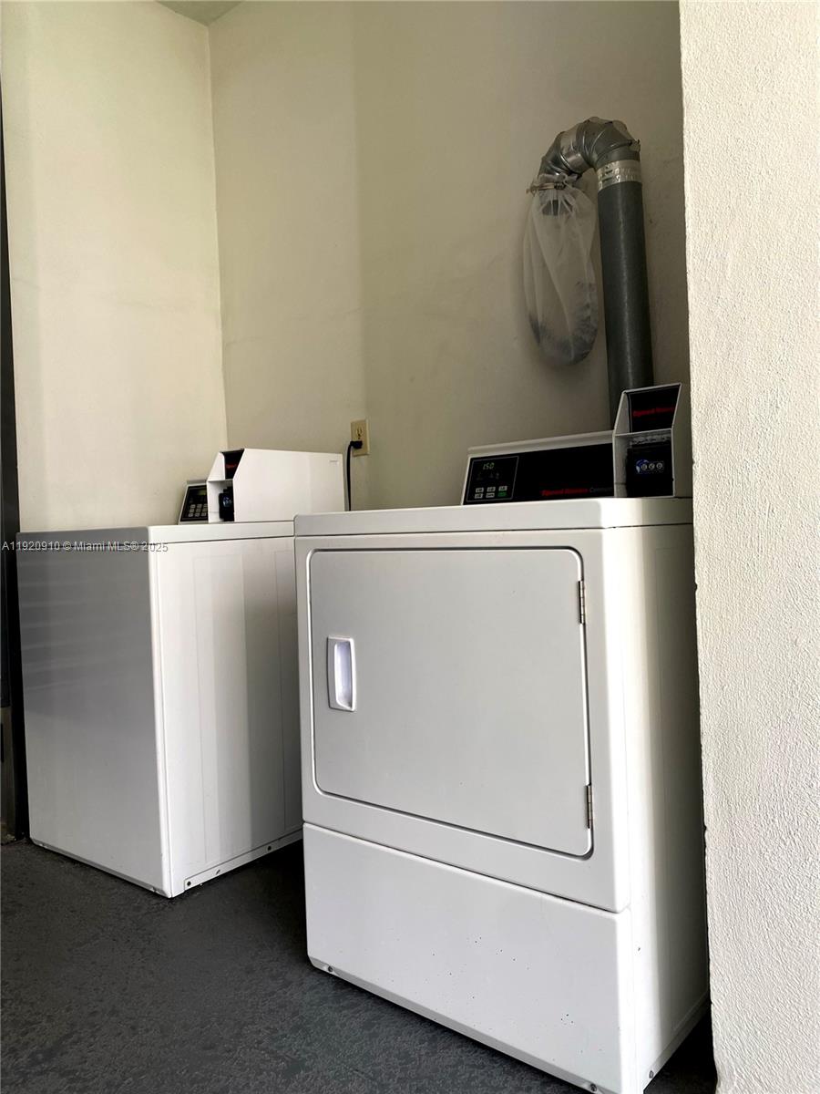 BLUE PELICAN CONDO - Residential Lease