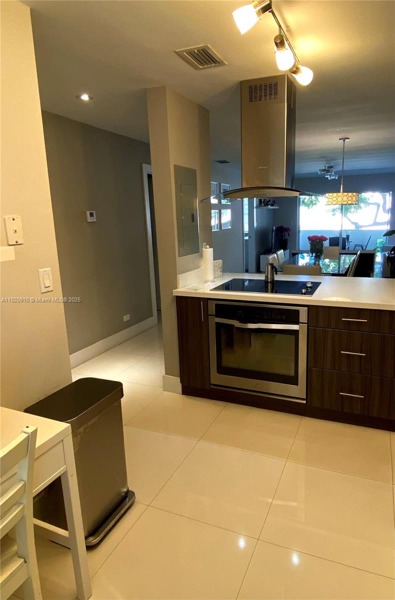 BLUE PELICAN CONDO - Residential Lease