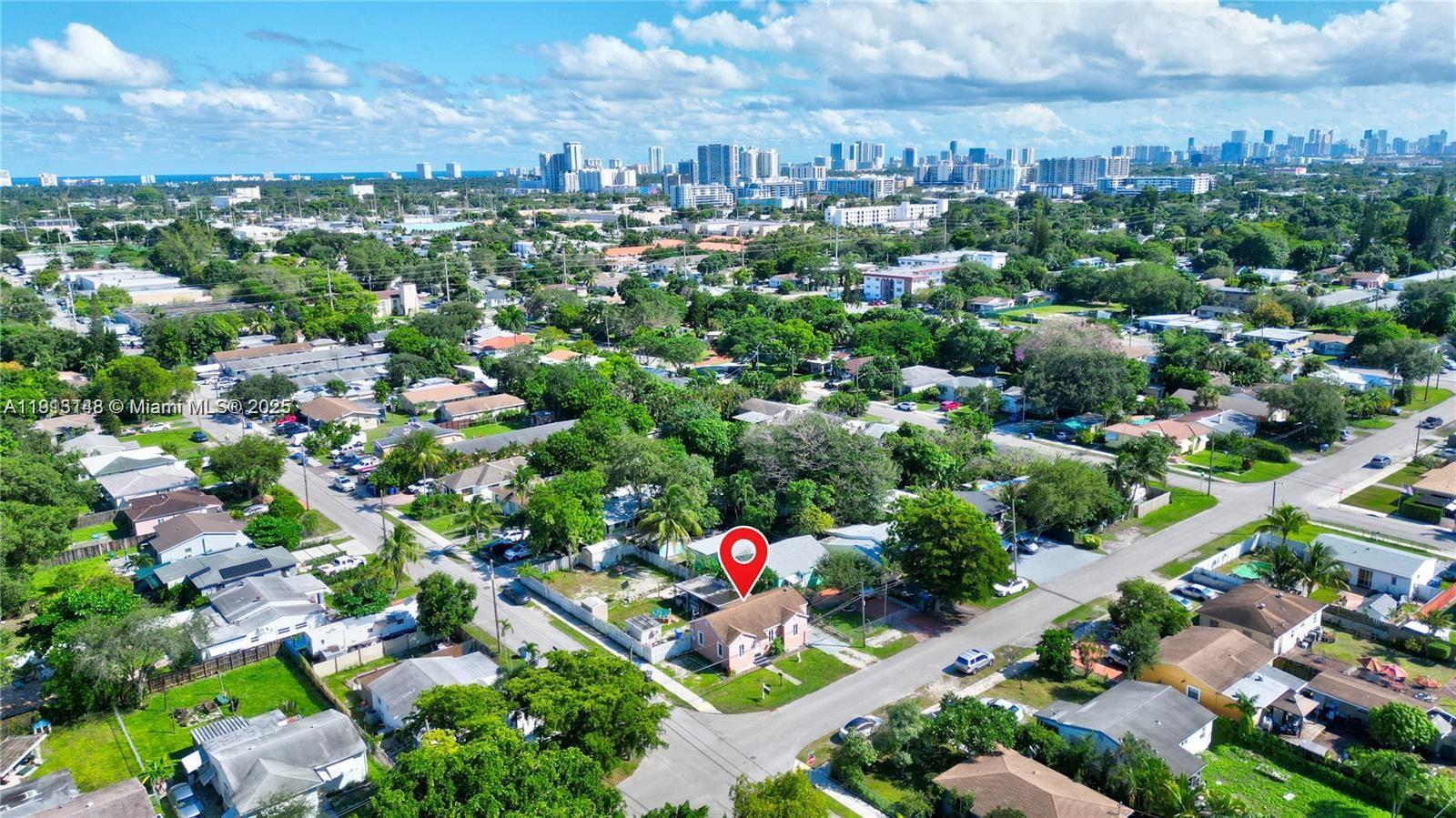 HOLLYWOOD TERRACE - Land