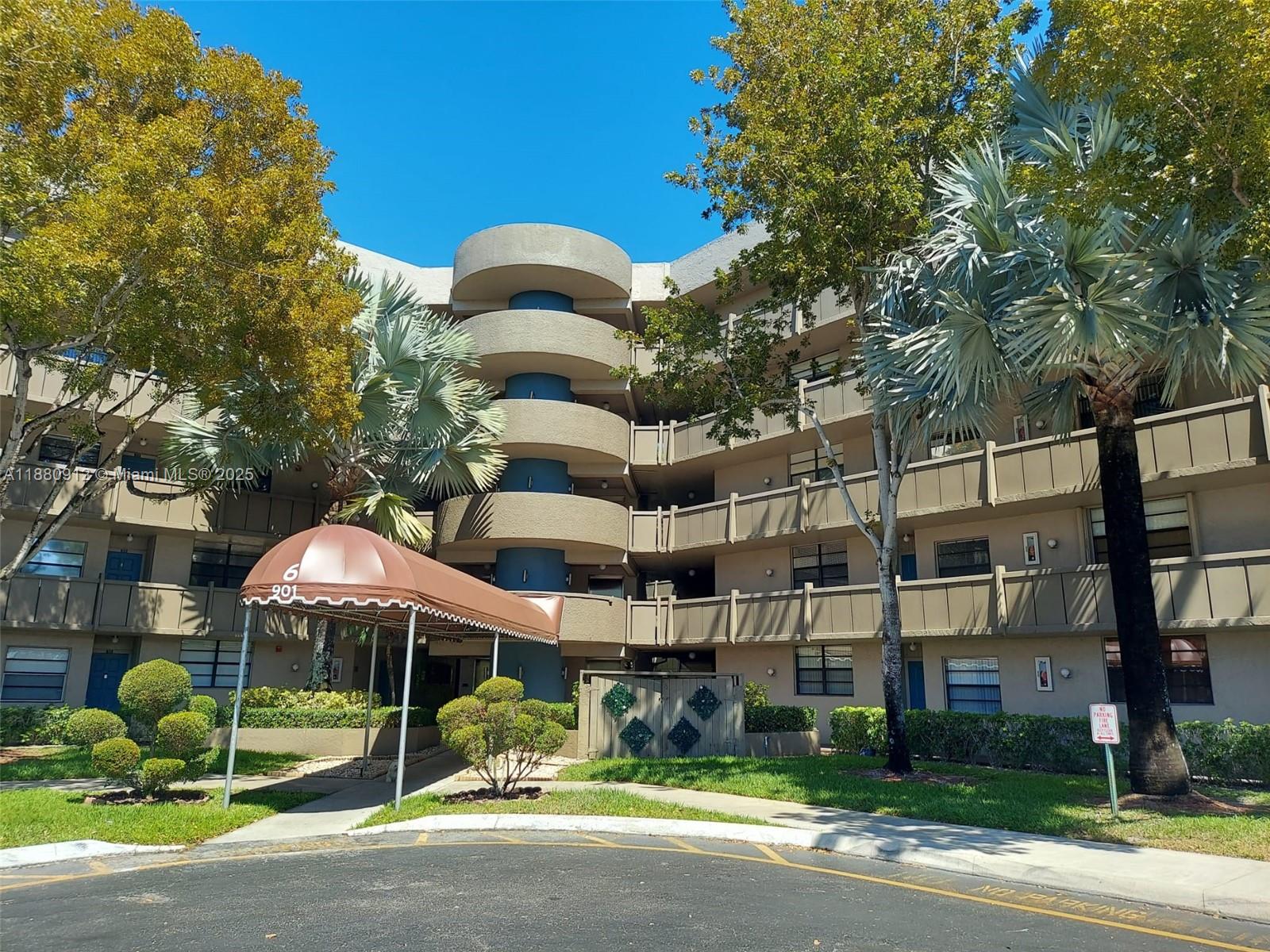 COLONY POINT 6 CONDO - Residential