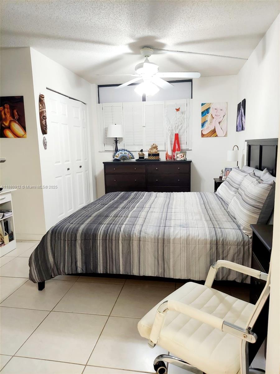 COLONY POINT 6 CONDO - Residential