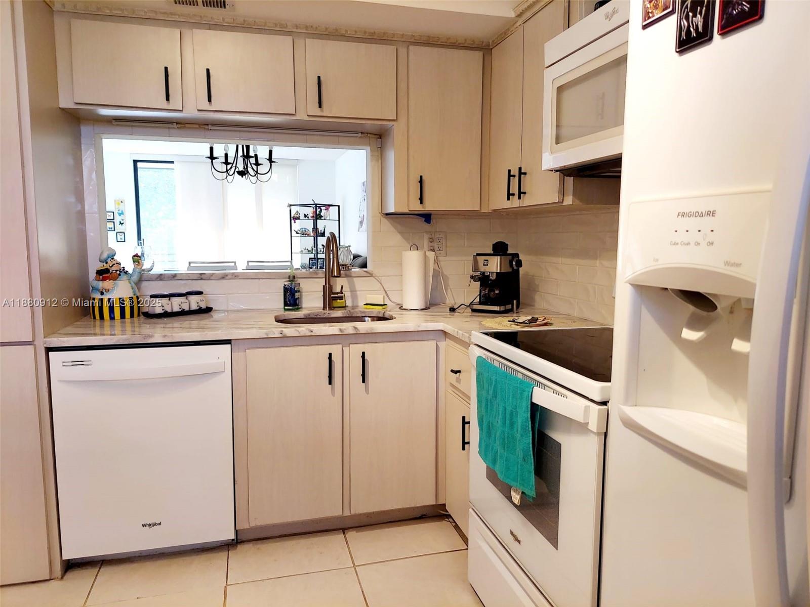 COLONY POINT 6 CONDO - Residential