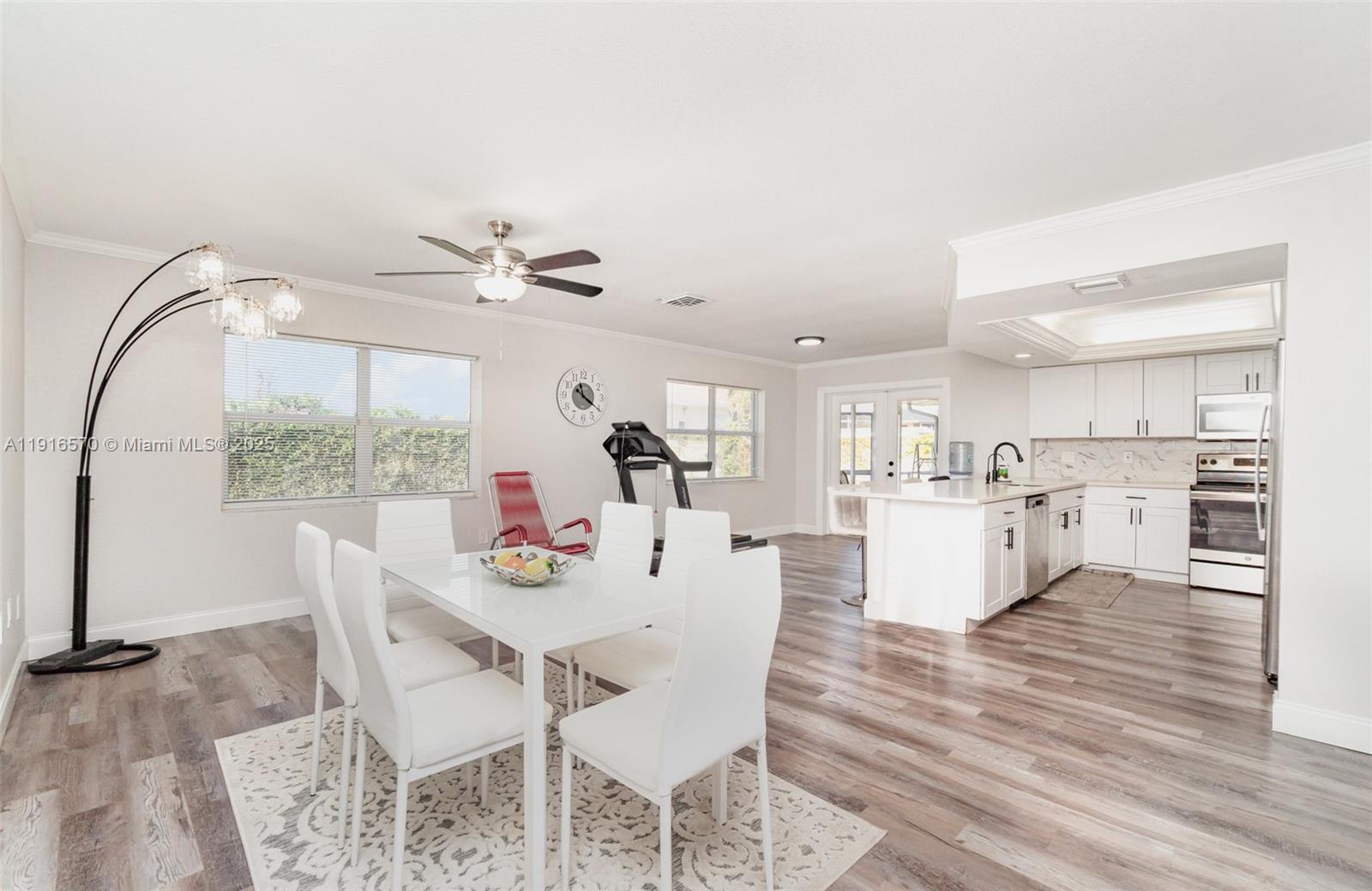 WARM MINERAL SPRINGS - Residential