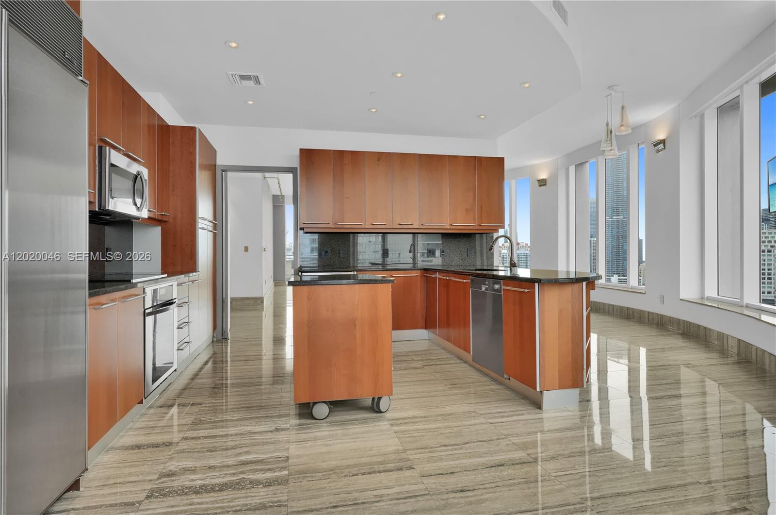 CARBONELL CONDO - Residential