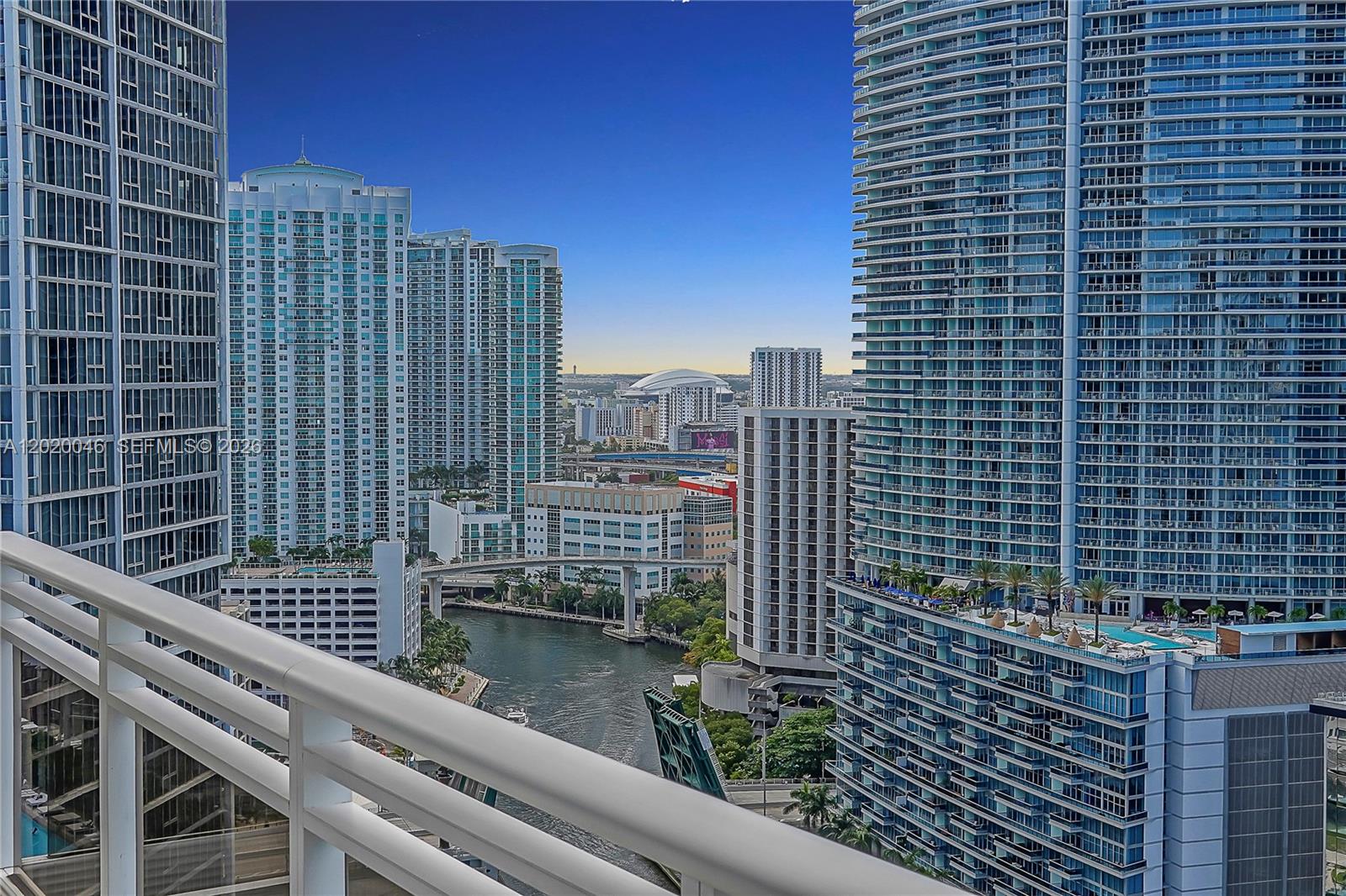 CARBONELL CONDO - Residential
