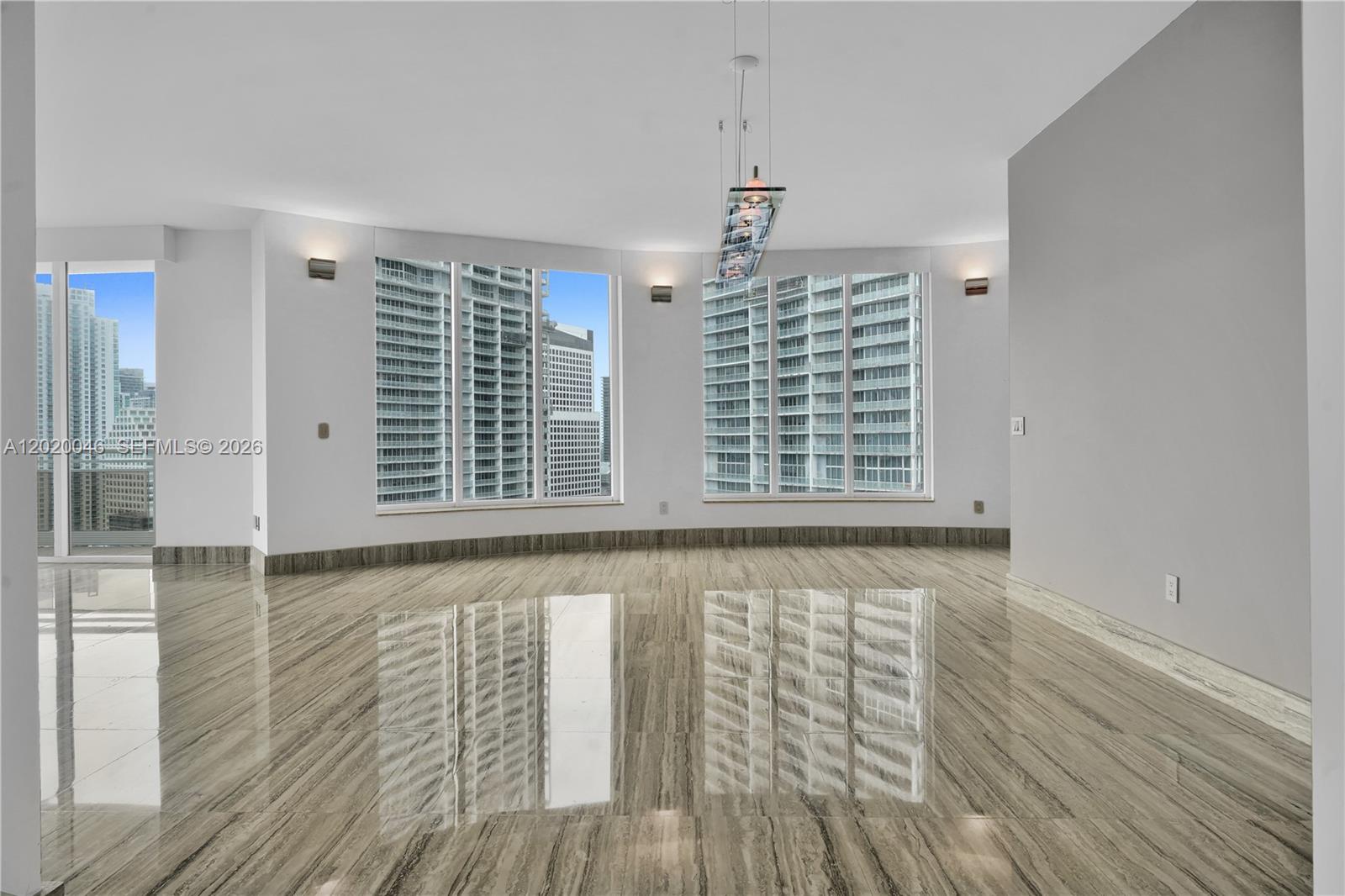 CARBONELL CONDO - Residential