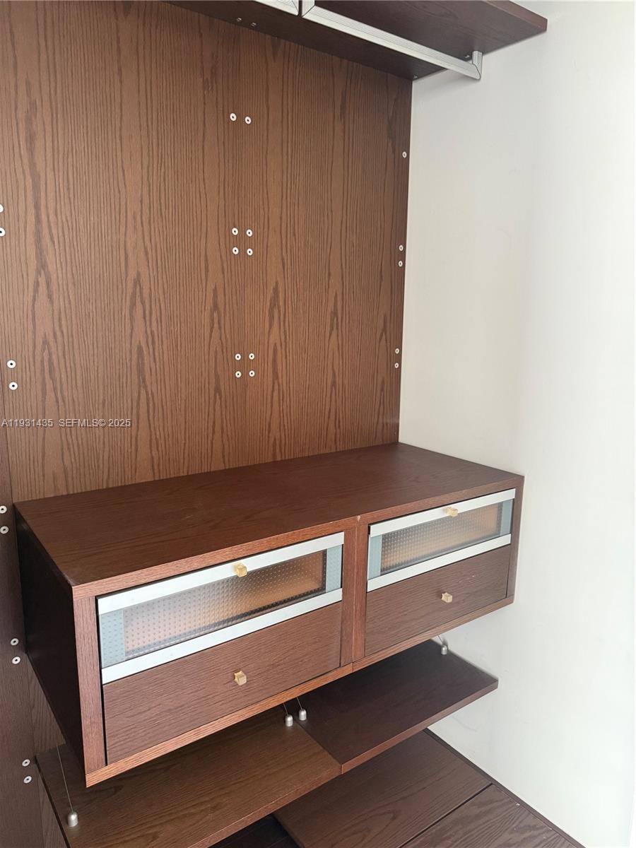 ICON CONDO - Residential Lease