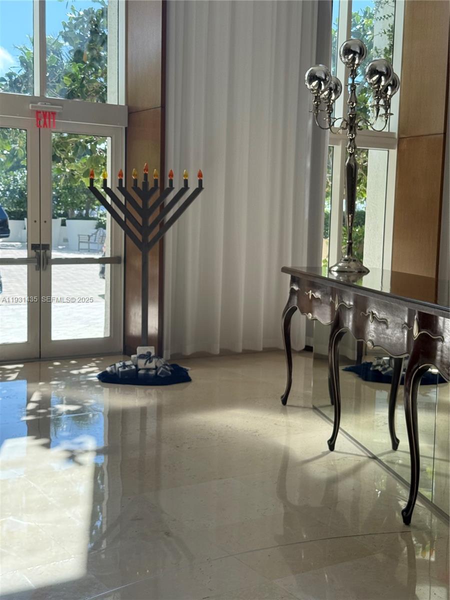 ICON CONDO - Residential Lease