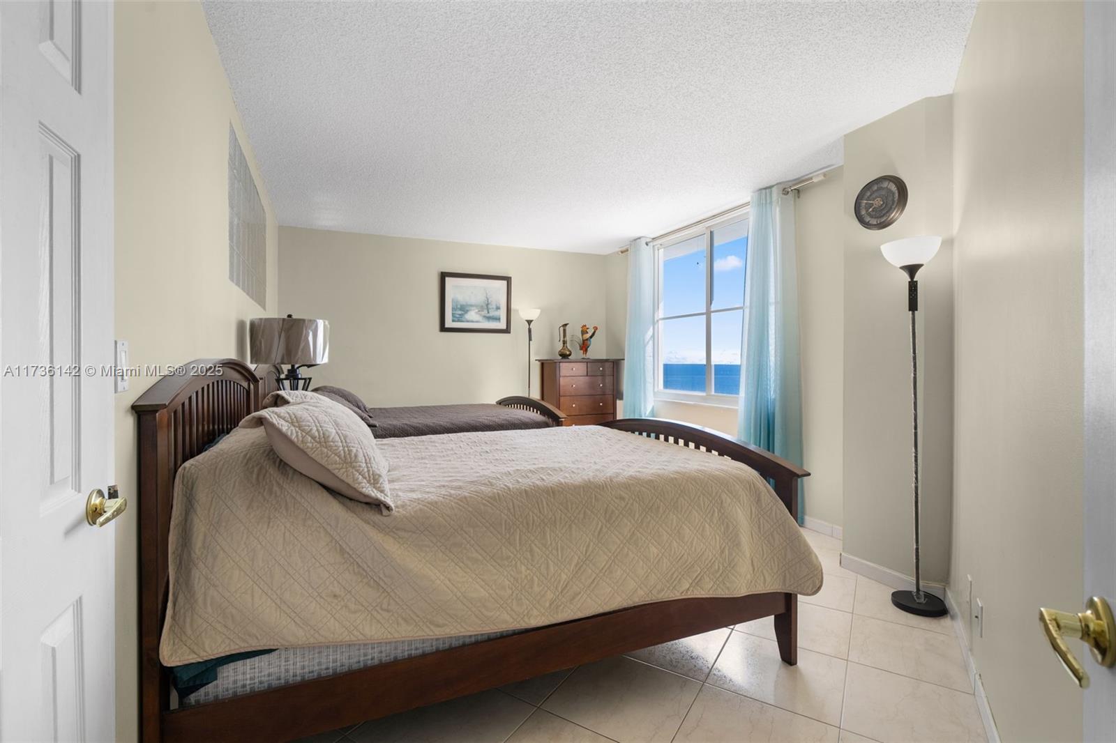 SEA AIR TOWERS CONDO - Residential Lease