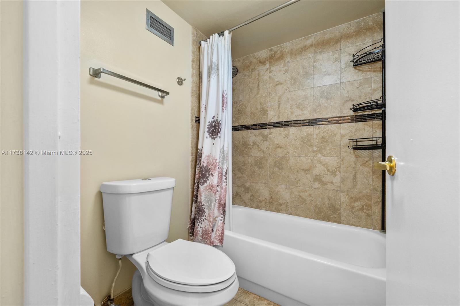 SEA AIR TOWERS CONDO - Residential Lease