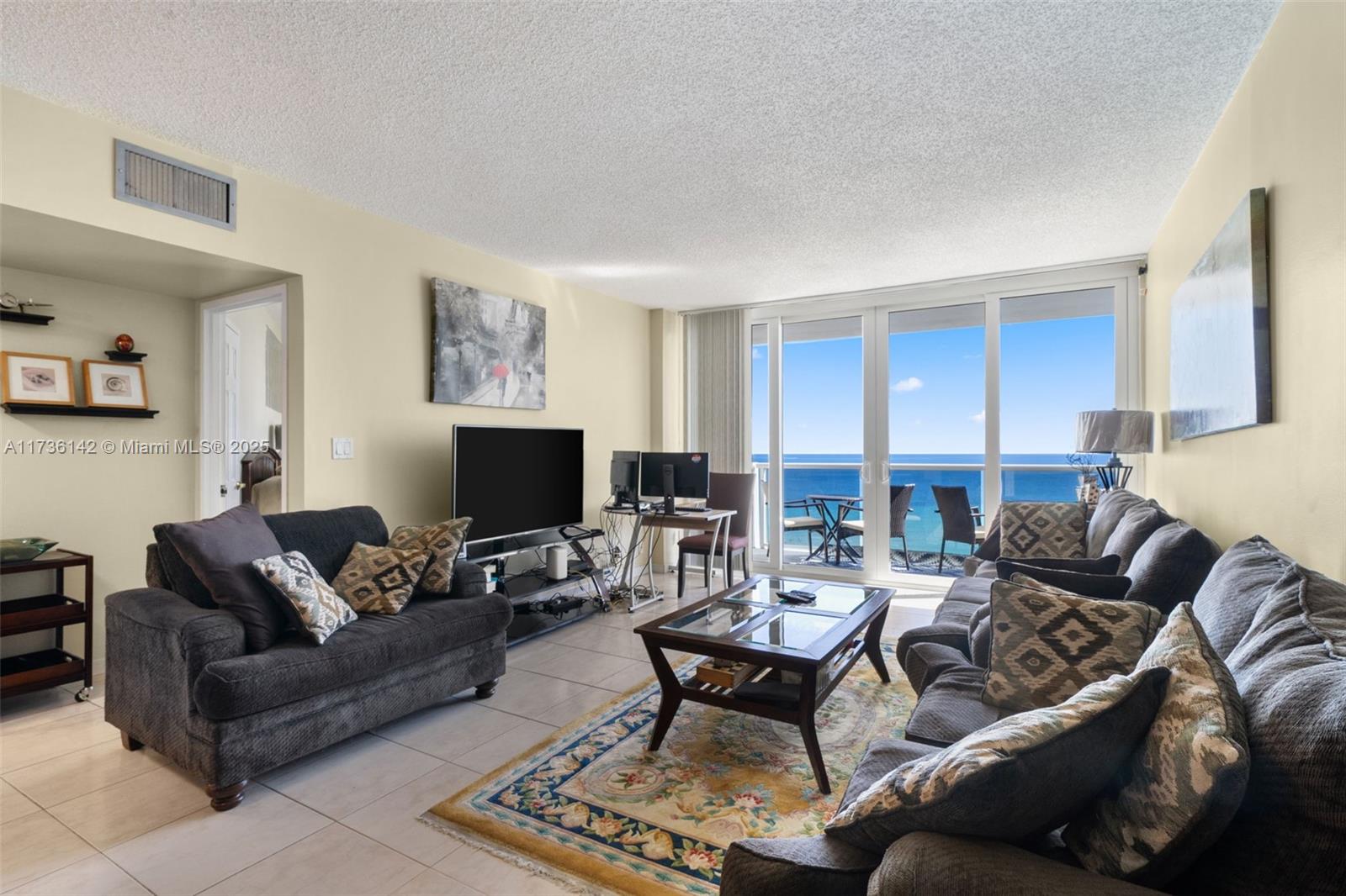 SEA AIR TOWERS CONDO - Residential Lease