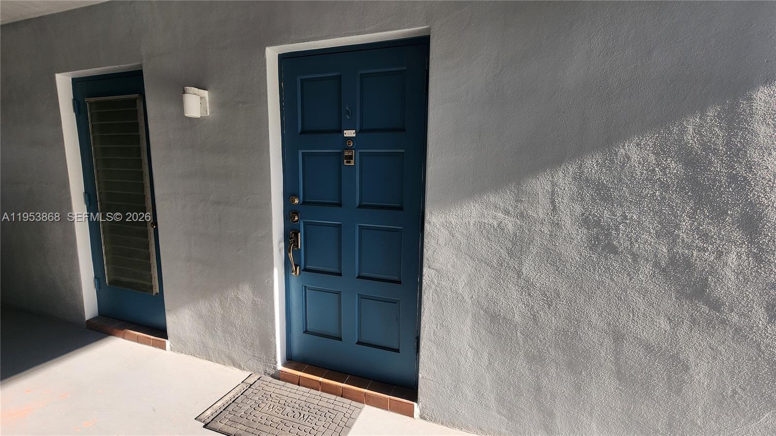 HILLCREST COUNTRY CLUB CO - Residential Lease