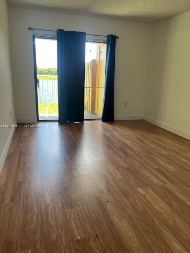 VILLAS AT LAKEVIEW CONDO - Residential