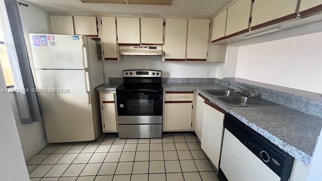 VILLAS AT LAKEVIEW CONDO - Residential