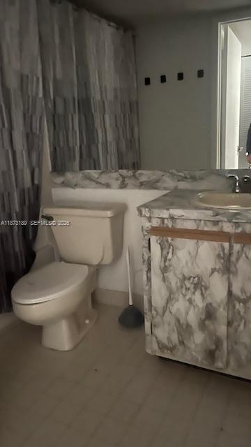 VILLAS AT LAKEVIEW CONDO - Residential