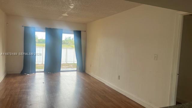 VILLAS AT LAKEVIEW CONDO - Residential