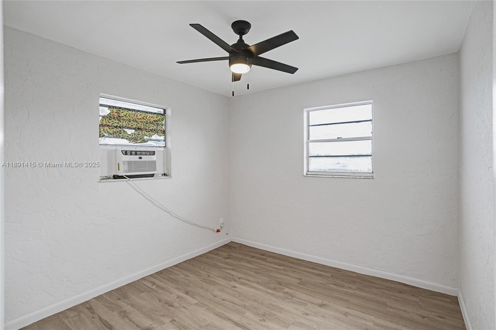 REPLAT OF A PORTION OF BL - Residential Lease