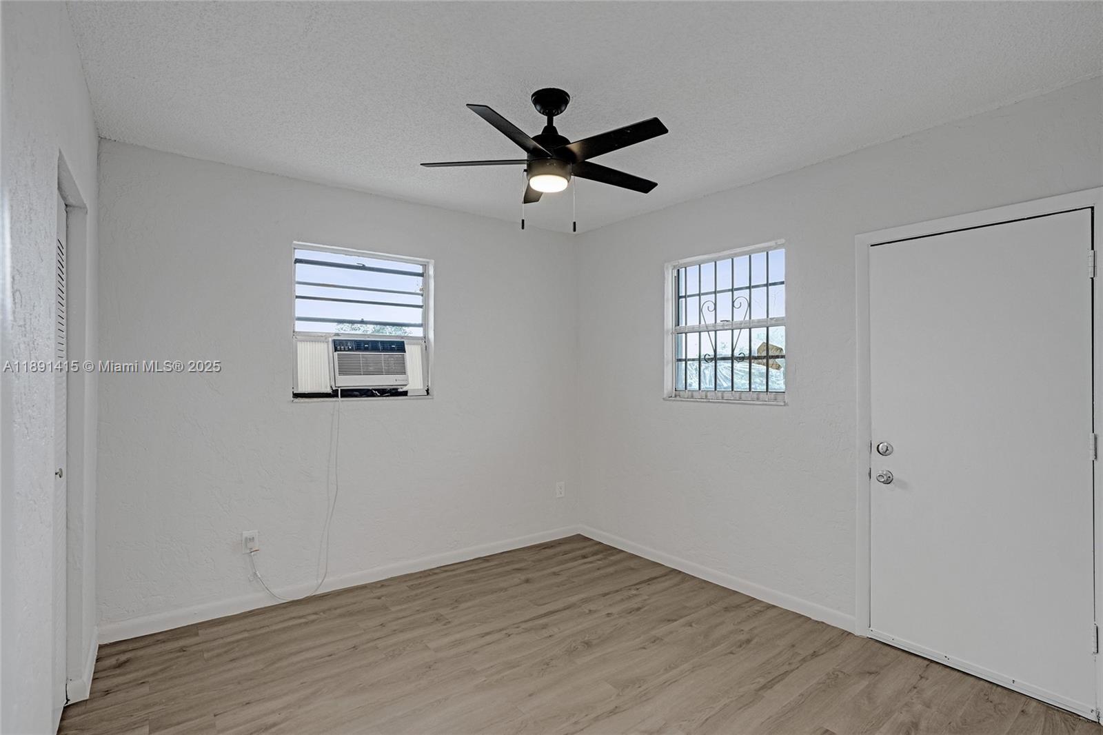 REPLAT OF A PORTION OF BL - Residential Lease
