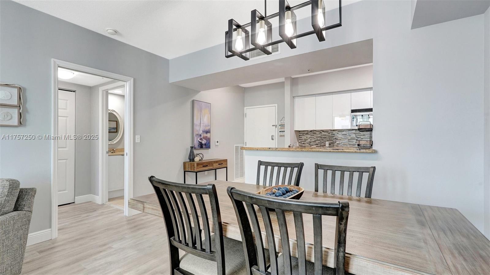 DUO CONDOMINIUM WEST - Residential