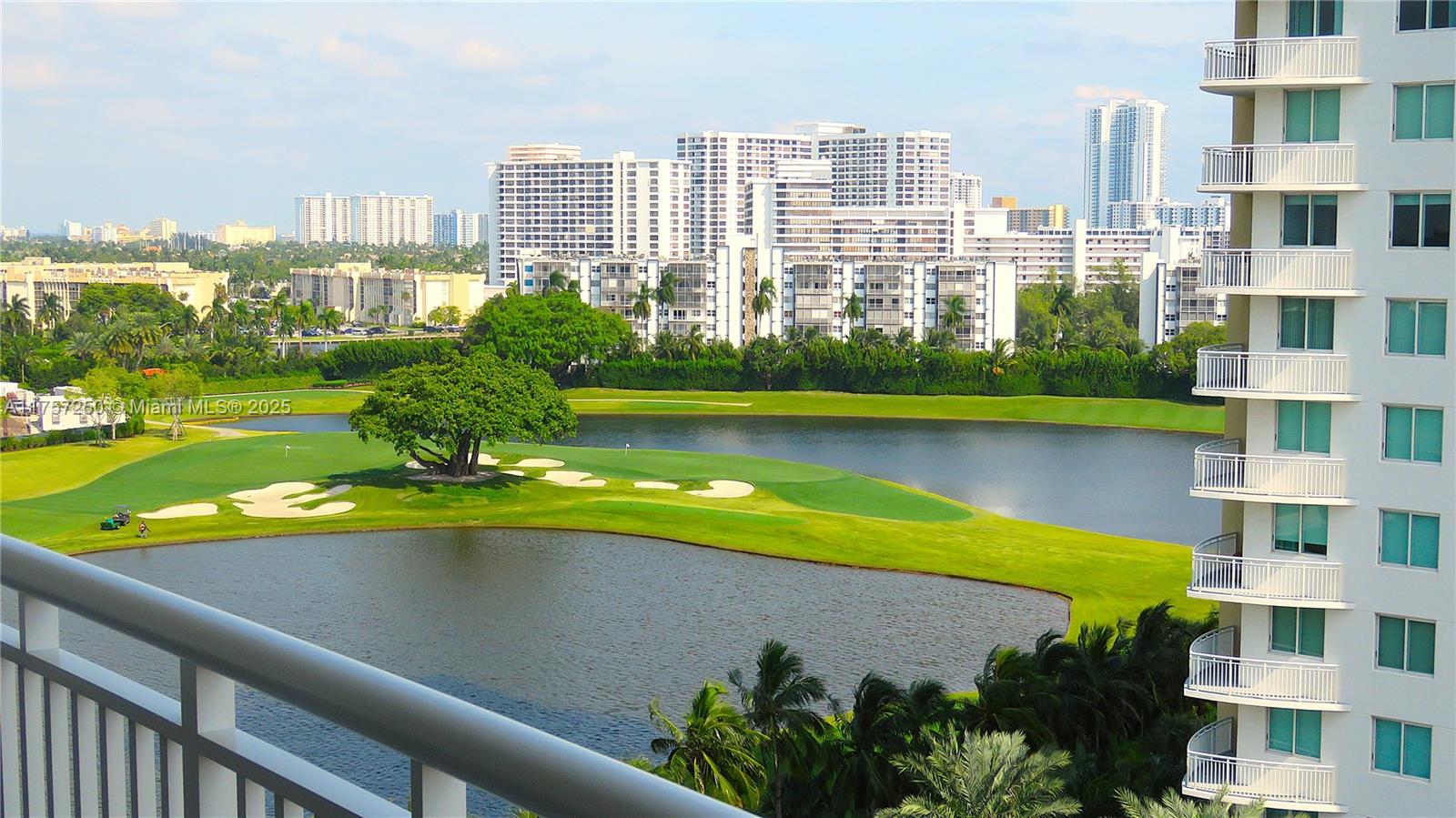 DUO CONDOMINIUM WEST - Residential