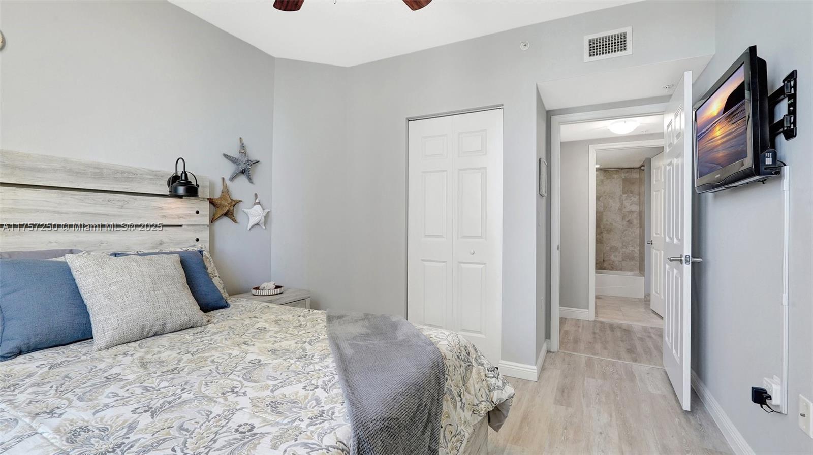 DUO CONDOMINIUM WEST - Residential