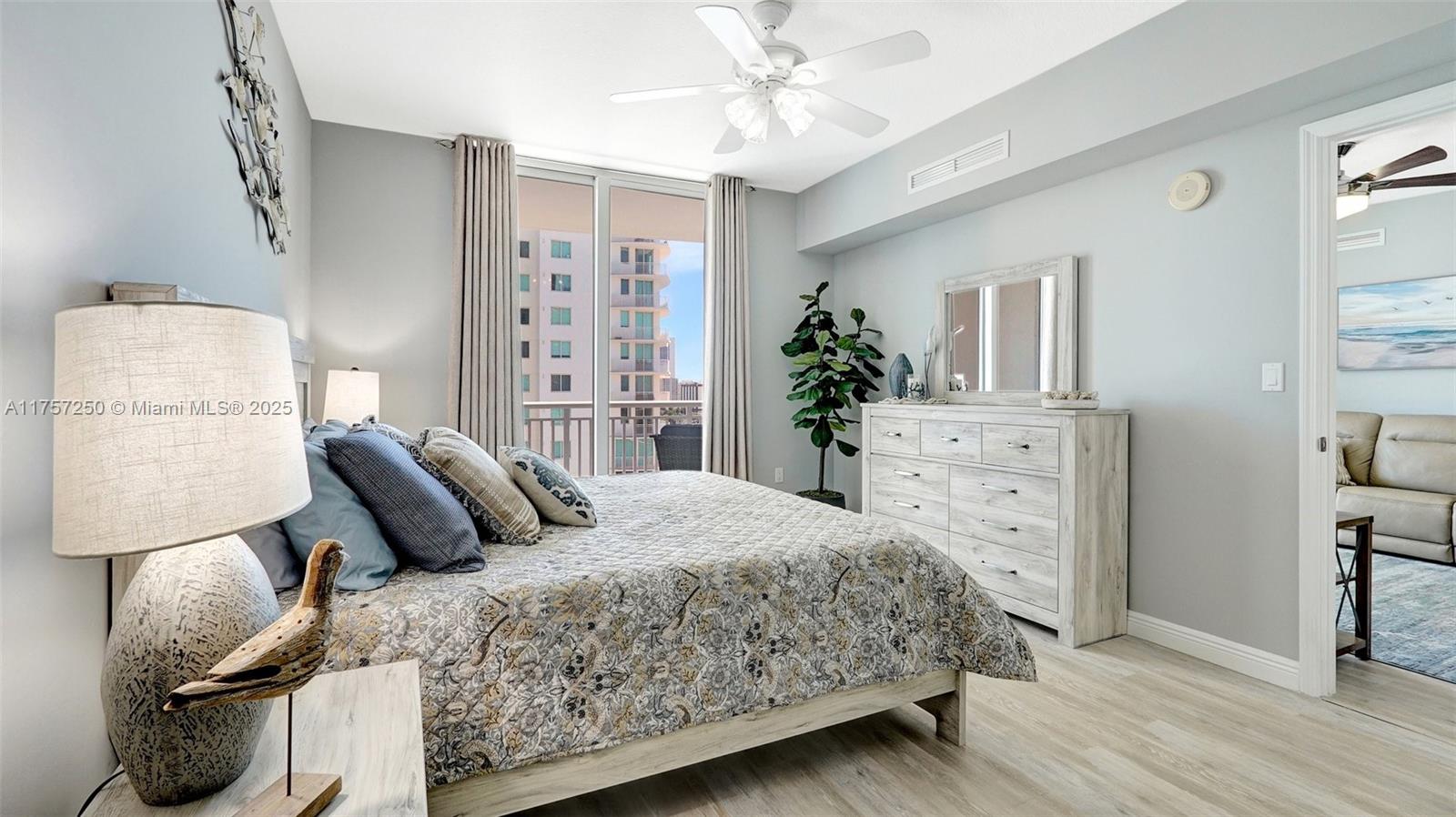DUO CONDOMINIUM WEST - Residential