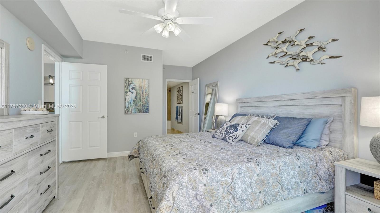 DUO CONDOMINIUM WEST - Residential