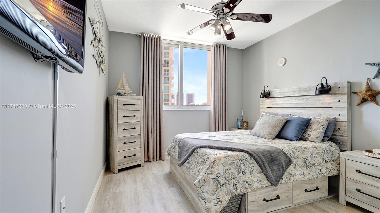DUO CONDOMINIUM WEST - Residential