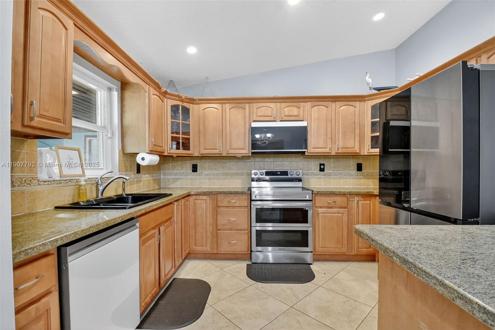 WILLOWS THE FIRST ADD - Residential