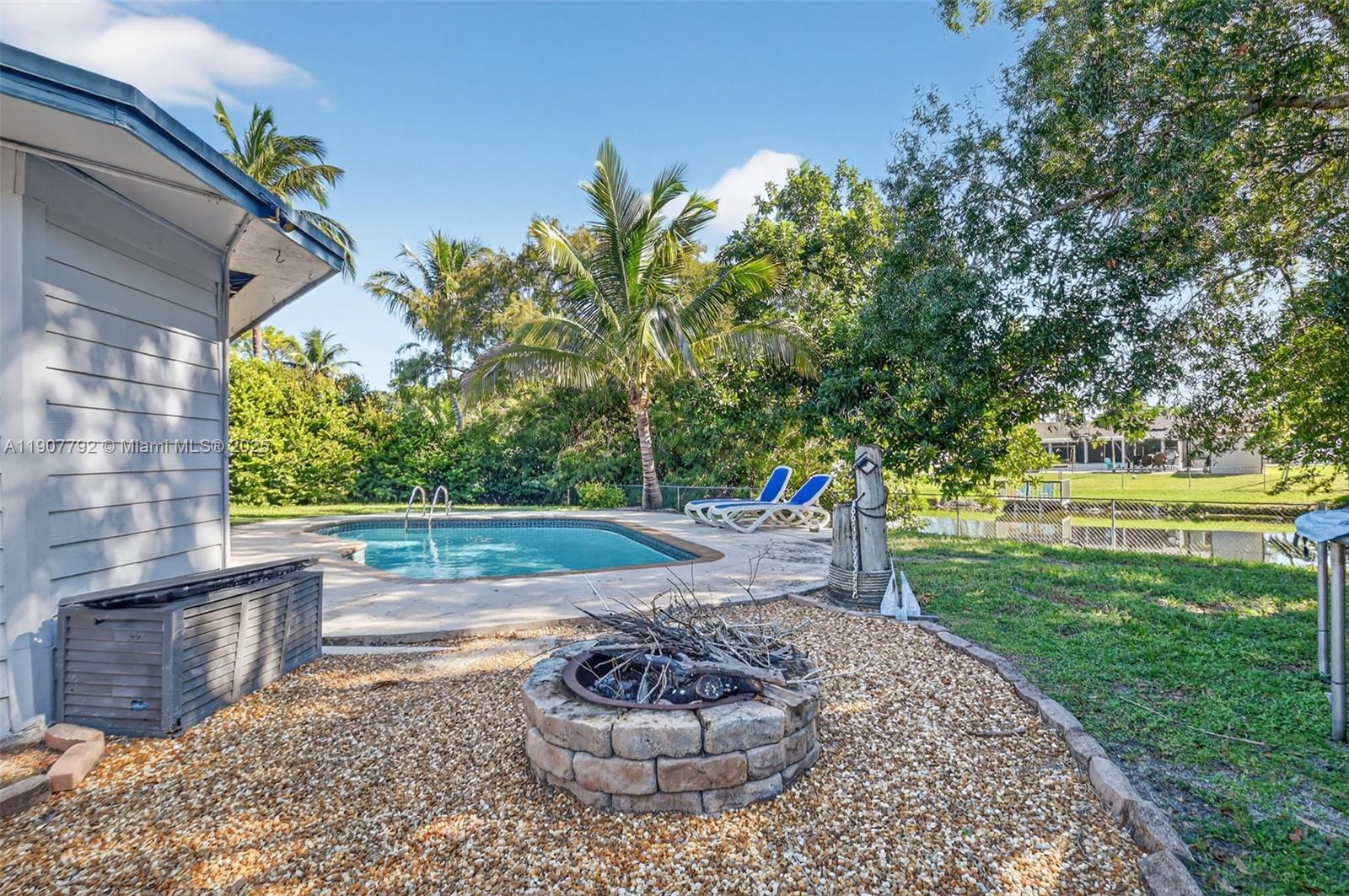 WILLOWS THE FIRST ADD - Residential