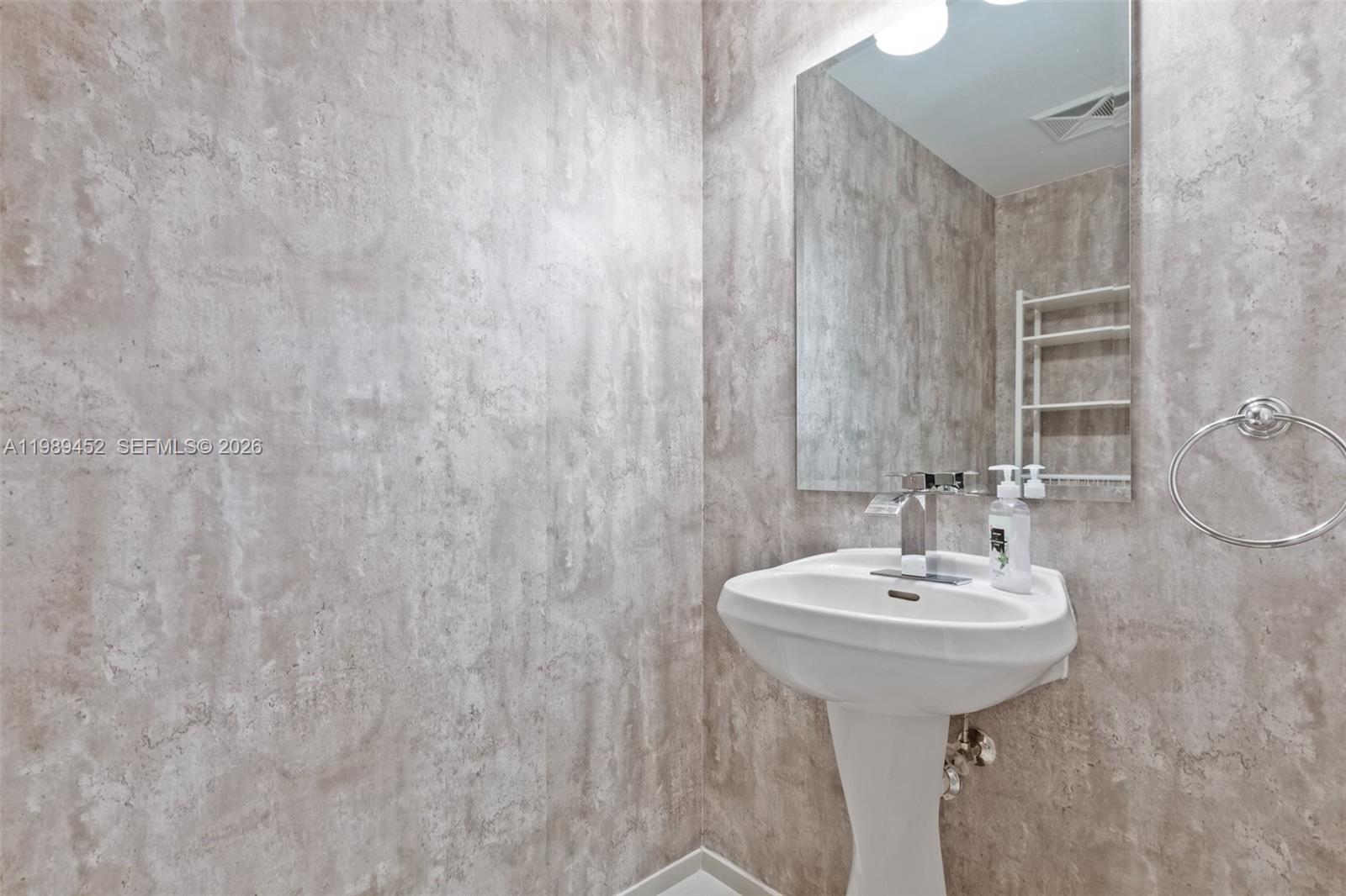 INFINITY AT BRICKELL COND - Residential