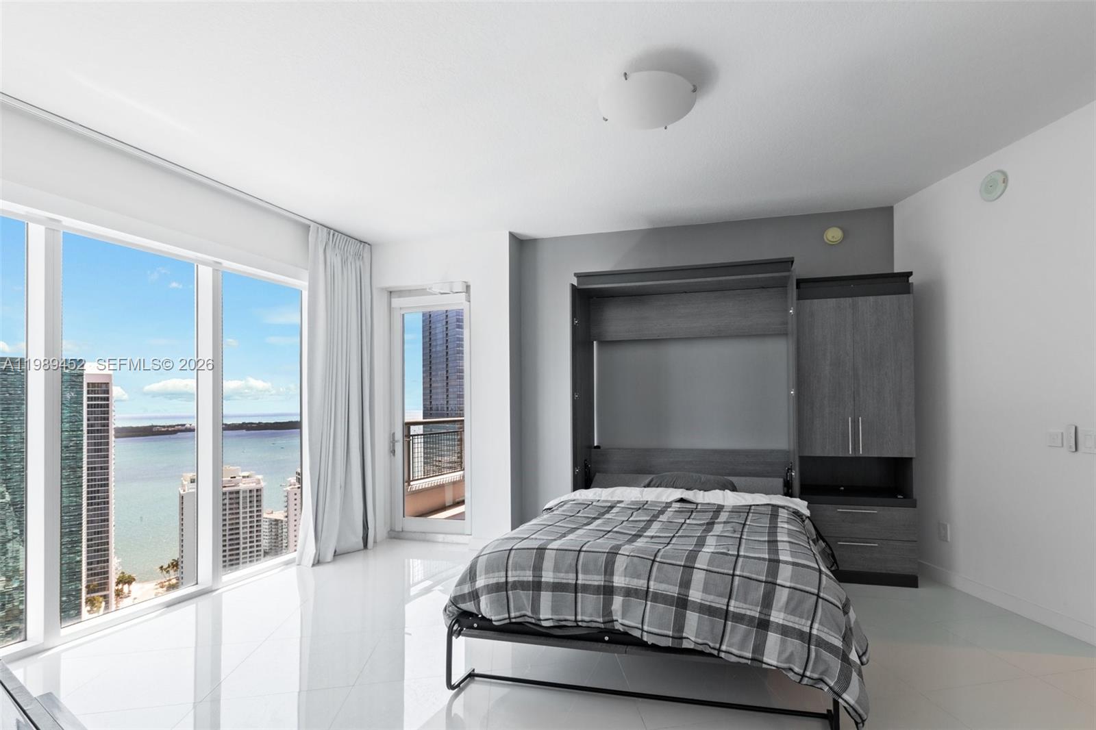 INFINITY AT BRICKELL COND - Residential